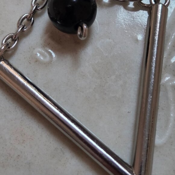 Geometric Silver Triangle Pendant Necklace With Center Black Bead - Picture 4 of 9